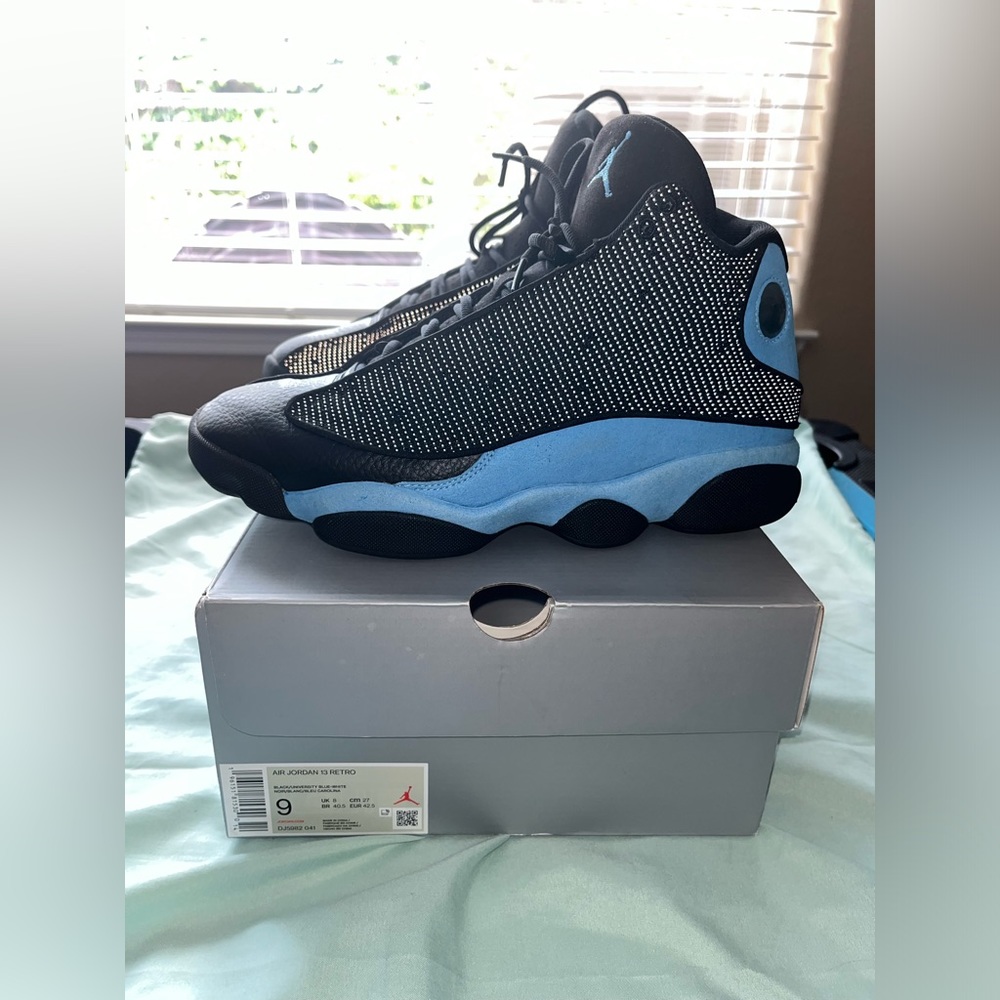 Air Jordan 13 Retro University Blue 
DJ5982-041